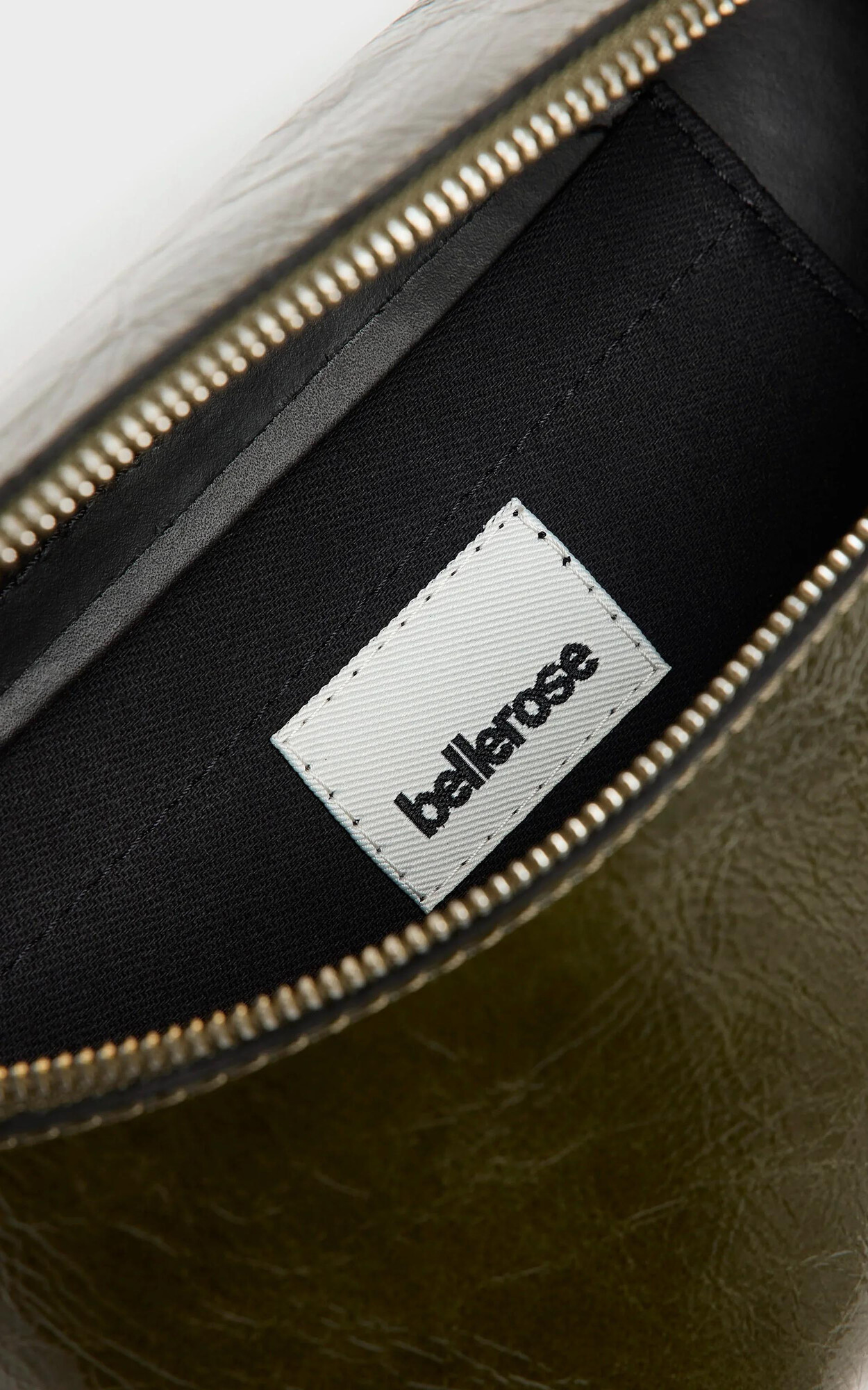 zoom in on Groen Cross body image Groen Cross body image