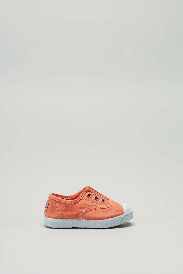 zoom in on Oranje Speelschoen image Oranje Speelschoen image