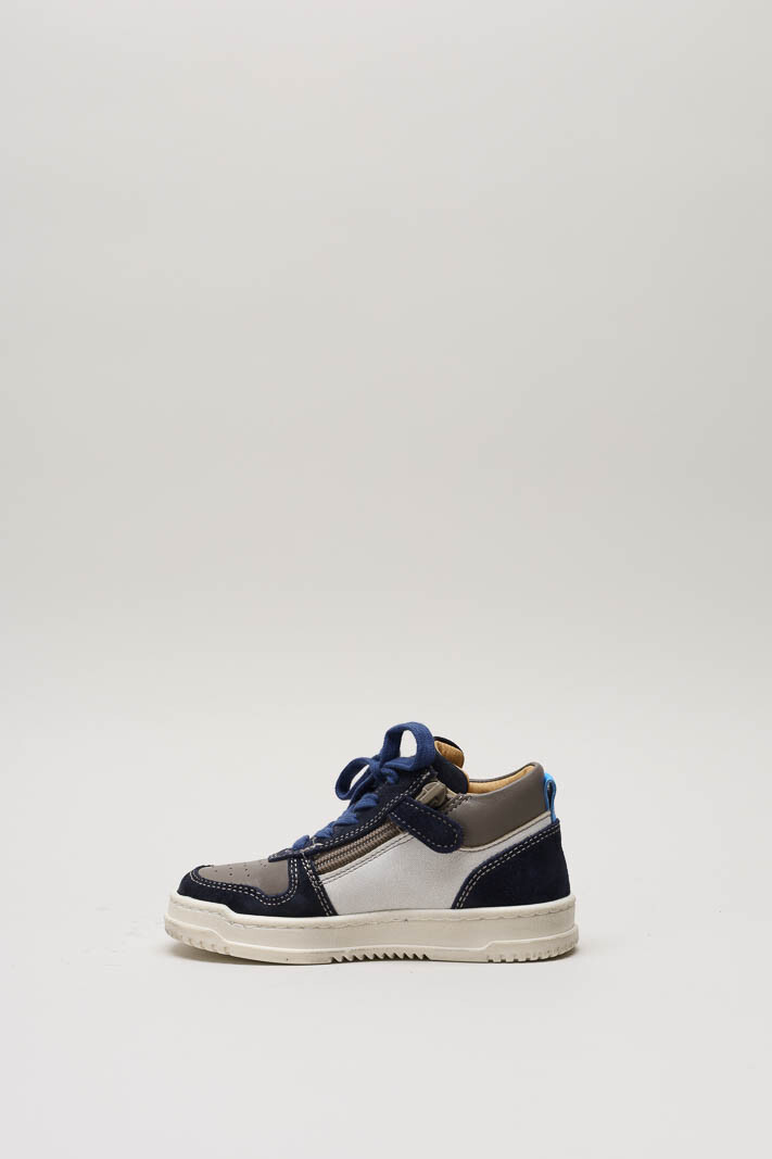 zoom in on Donkerblauw Sneaker image Donkerblauw Sneaker image