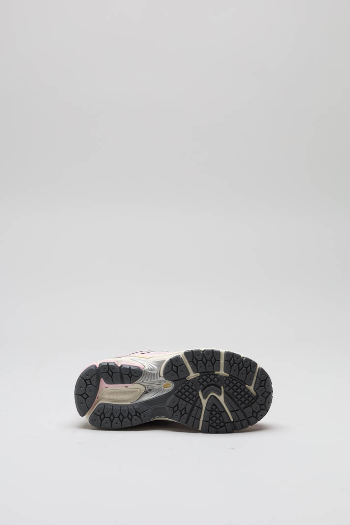 zoom in on Roze Sneaker image Roze Sneaker image