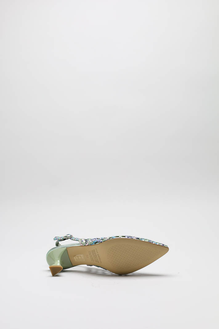 zoom in on Groen Pump image Groen Pump image