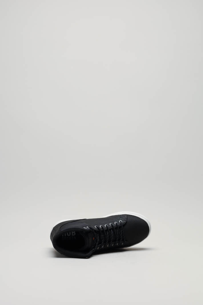zoom in on Zwart Sneaker image Zwart Sneaker image