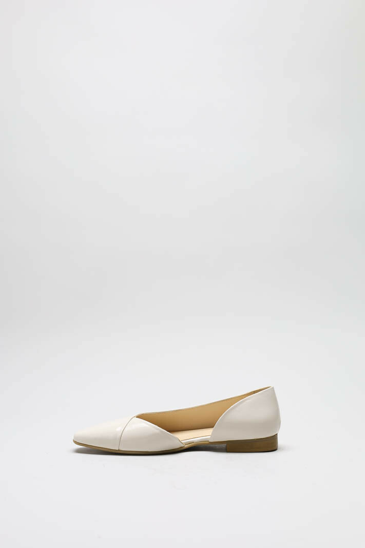zoom in on Ecru Mocassin image Ecru Mocassin image