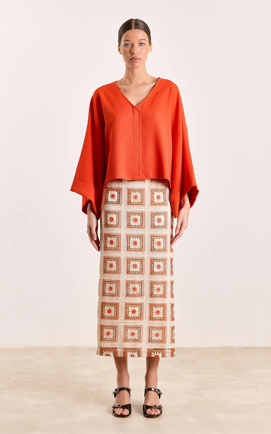 zoom in on Oranje Blouse image Oranje Blouse image