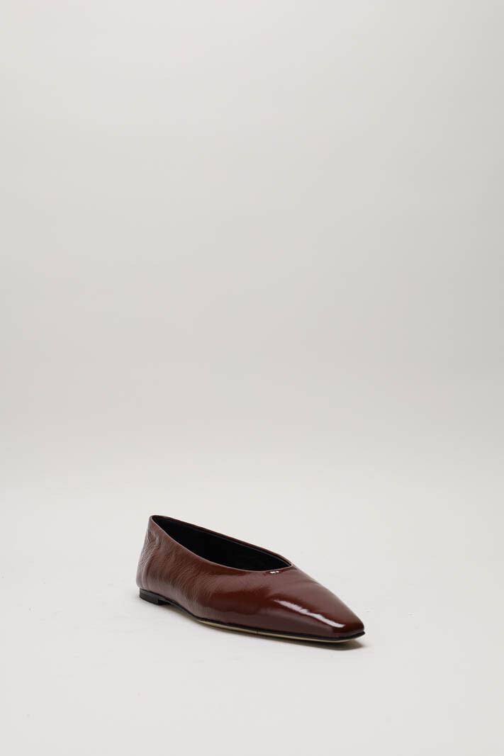 Bordeaux Ballerina