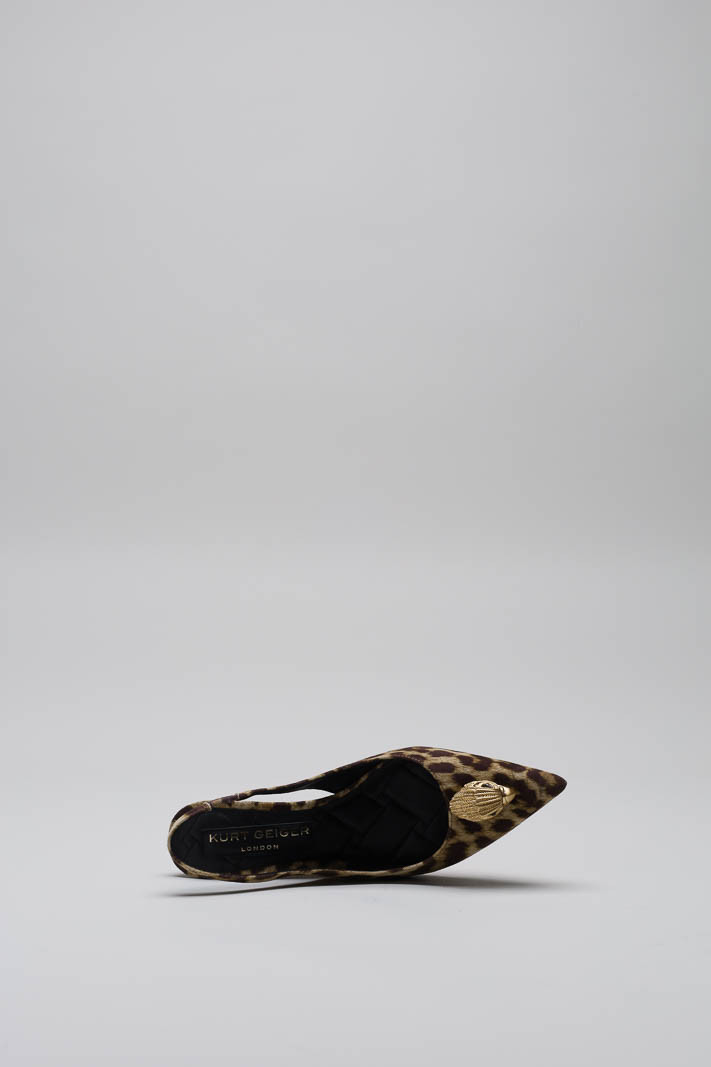 zoom in on Beige Pump image Beige Pump image
