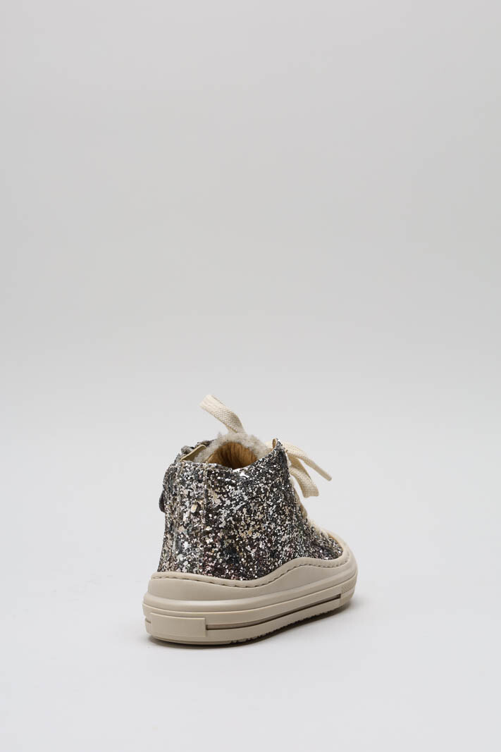 zoom in on Zilver Sneaker image Zilver Sneaker image