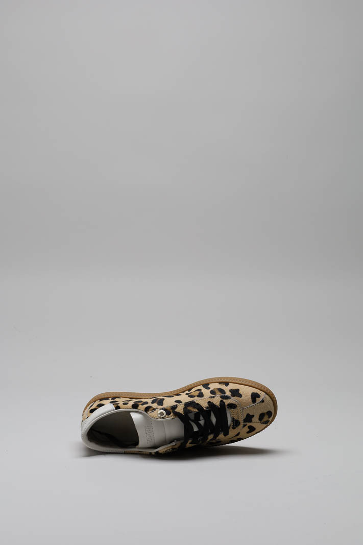 zoom in on Beige Sneaker image Beige Sneaker image