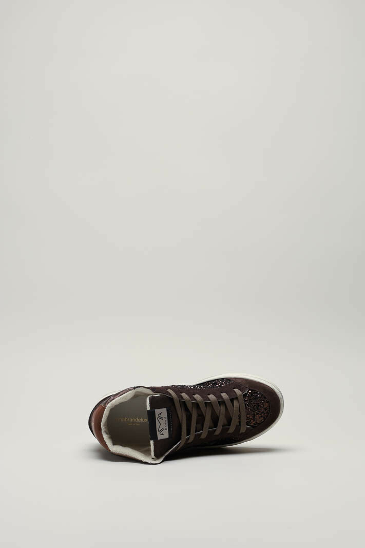 zoom in on Bruin Sneaker image Bruin Sneaker image