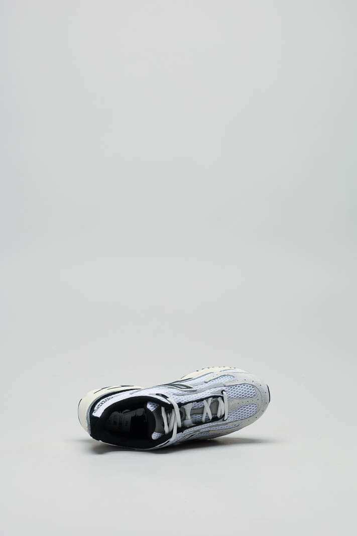 zoom in on Wit Sneaker image Wit Sneaker image