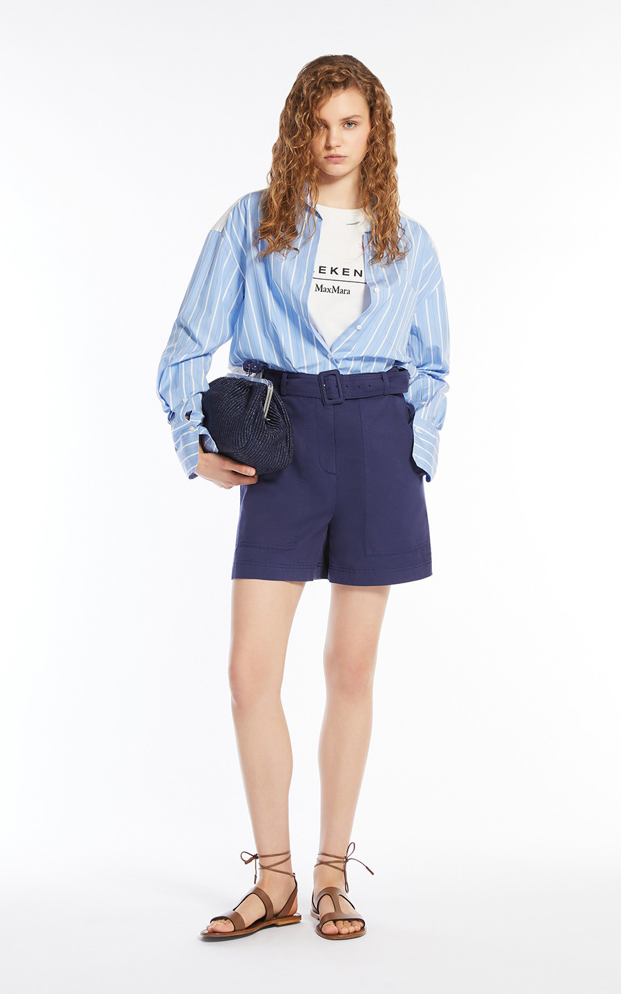 zoom in on Blauw Hemd image Blauw Hemd image