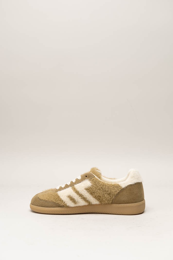 Beige Sneaker image