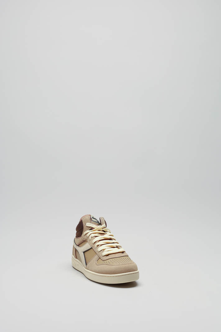 Beige Sneaker