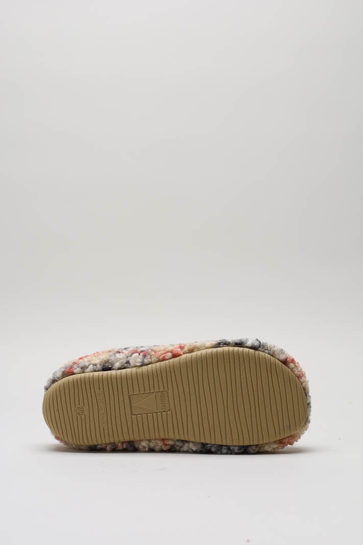 zoom in on Beige Pantoffel image Beige Pantoffel image