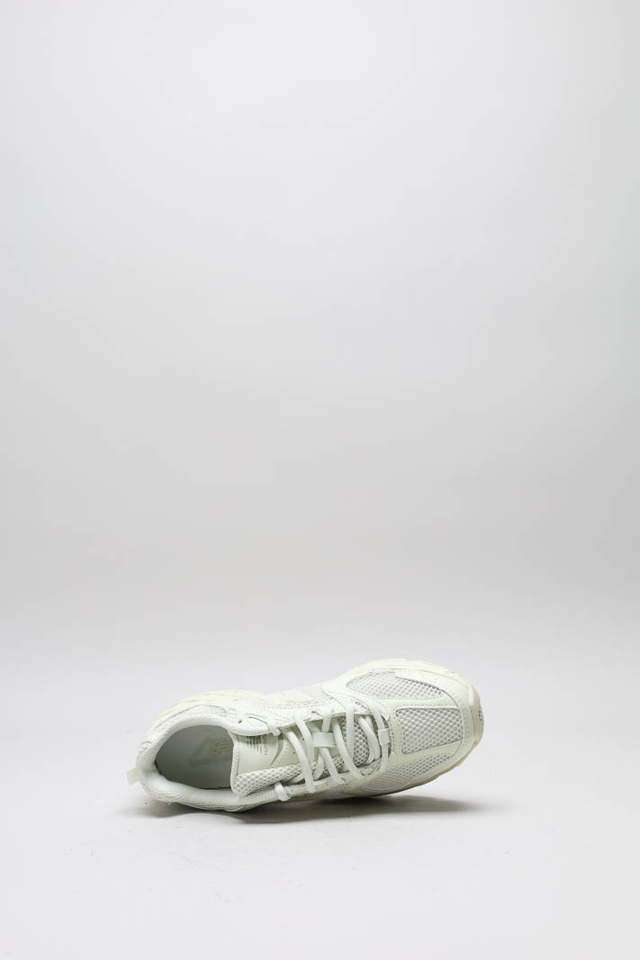zoom in on Lichtgroen Sneaker image Lichtgroen Sneaker image