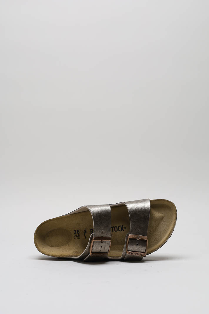 zoom in on Platina Slipper image Platina Slipper image