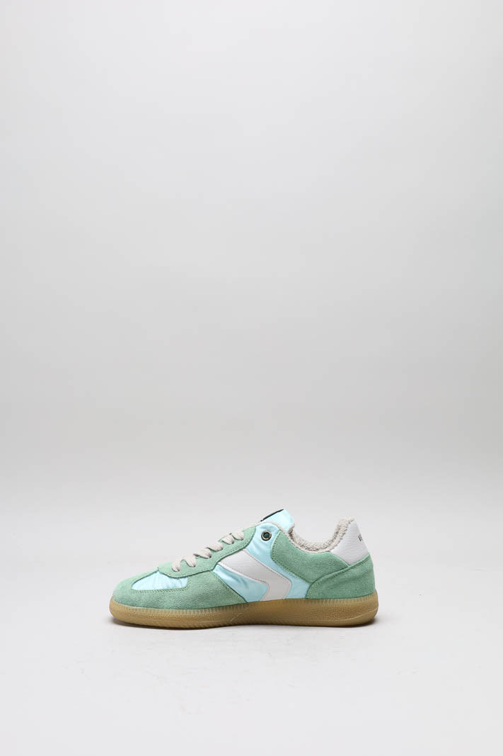 zoom in on Watergroen Sneaker image Watergroen Sneaker image