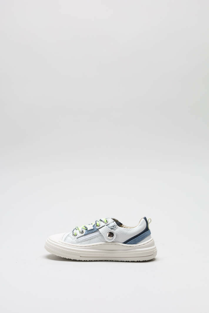zoom in on Wit Sneaker image Wit Sneaker image