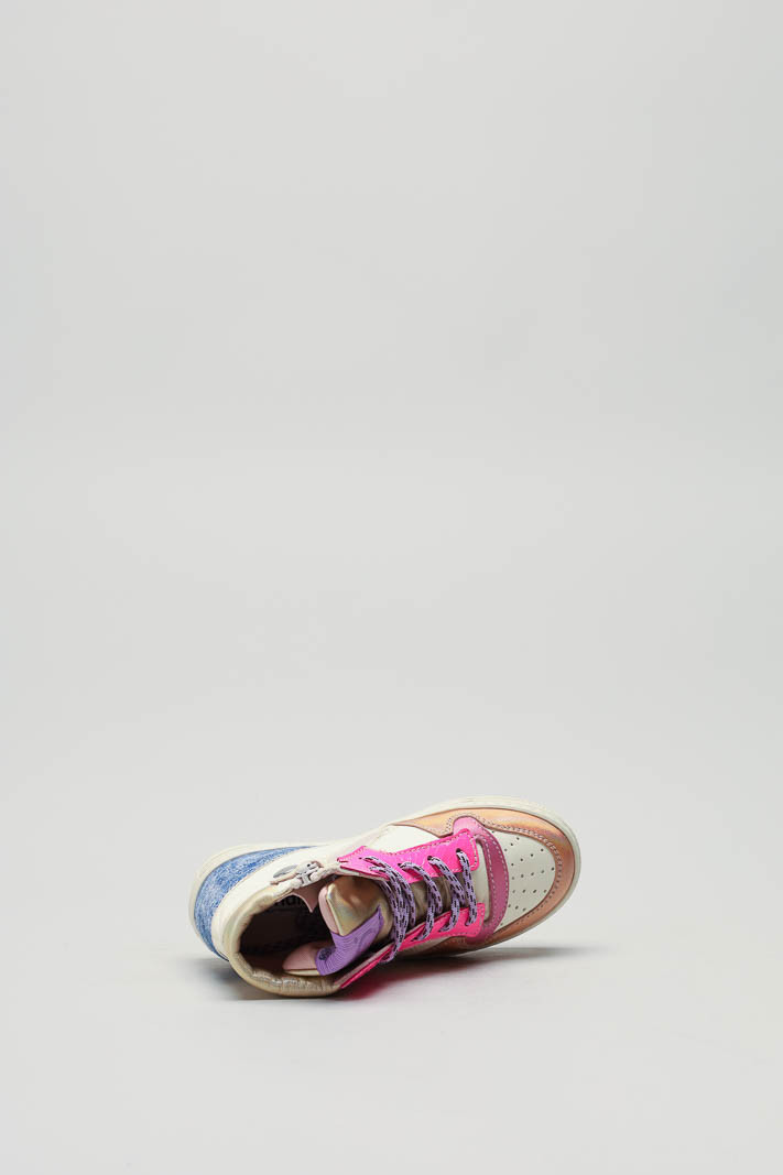 zoom in on Roze Sneaker image Roze Sneaker image