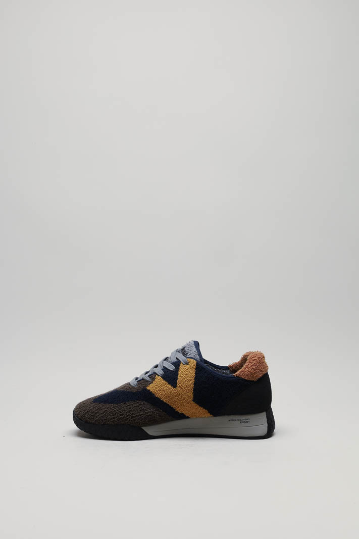 zoom in on Donkerblauw Sneaker image Donkerblauw Sneaker image