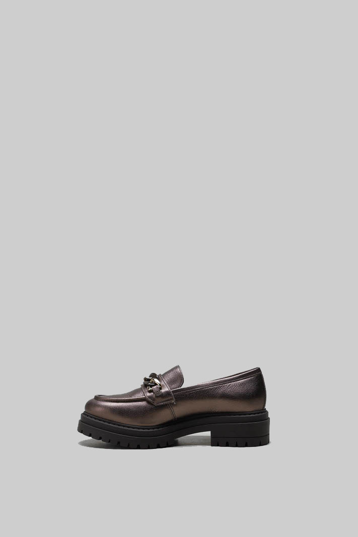 zoom in on Brons Mocassin image Brons Mocassin image
