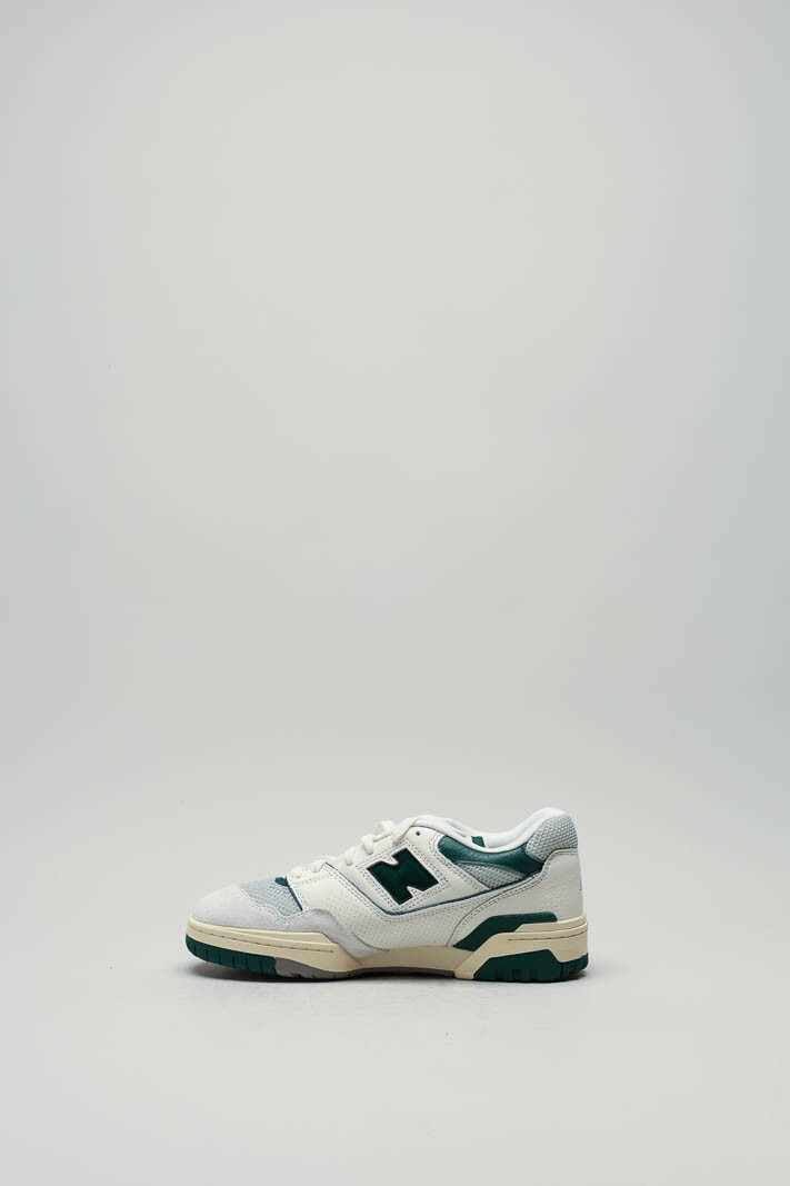 zoom in on Wit Sneaker image Wit Sneaker image