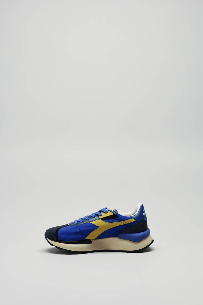 zoom in on Blauw Sneaker image Blauw Sneaker image