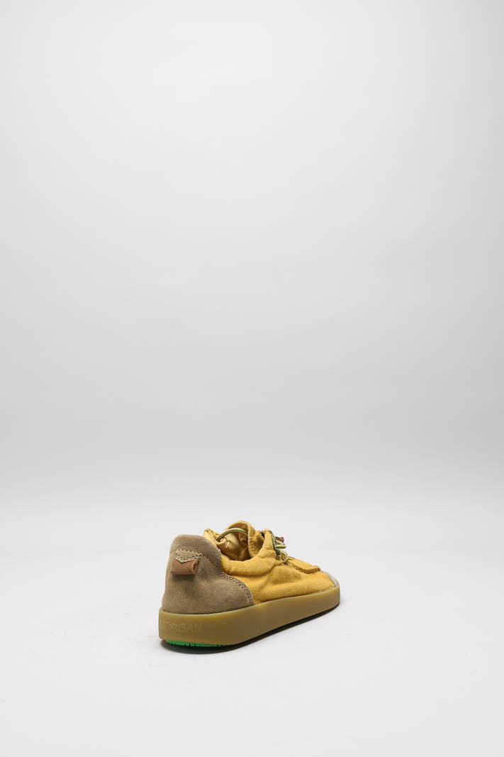 zoom in on Geel Sneaker image Geel Sneaker image