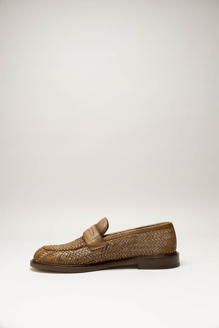 Bruin Mocassin image