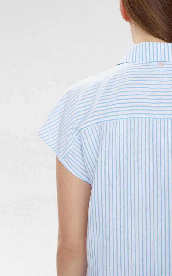 Lichtblauw Hemd image