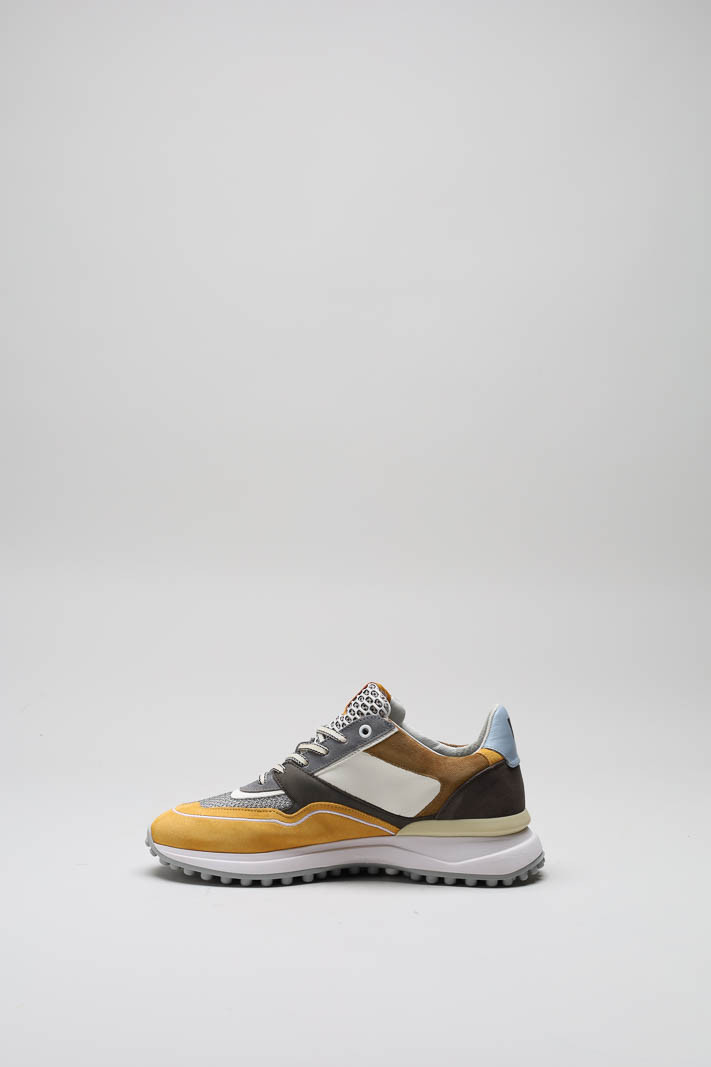 zoom in on Oranje Sneaker image Oranje Sneaker image