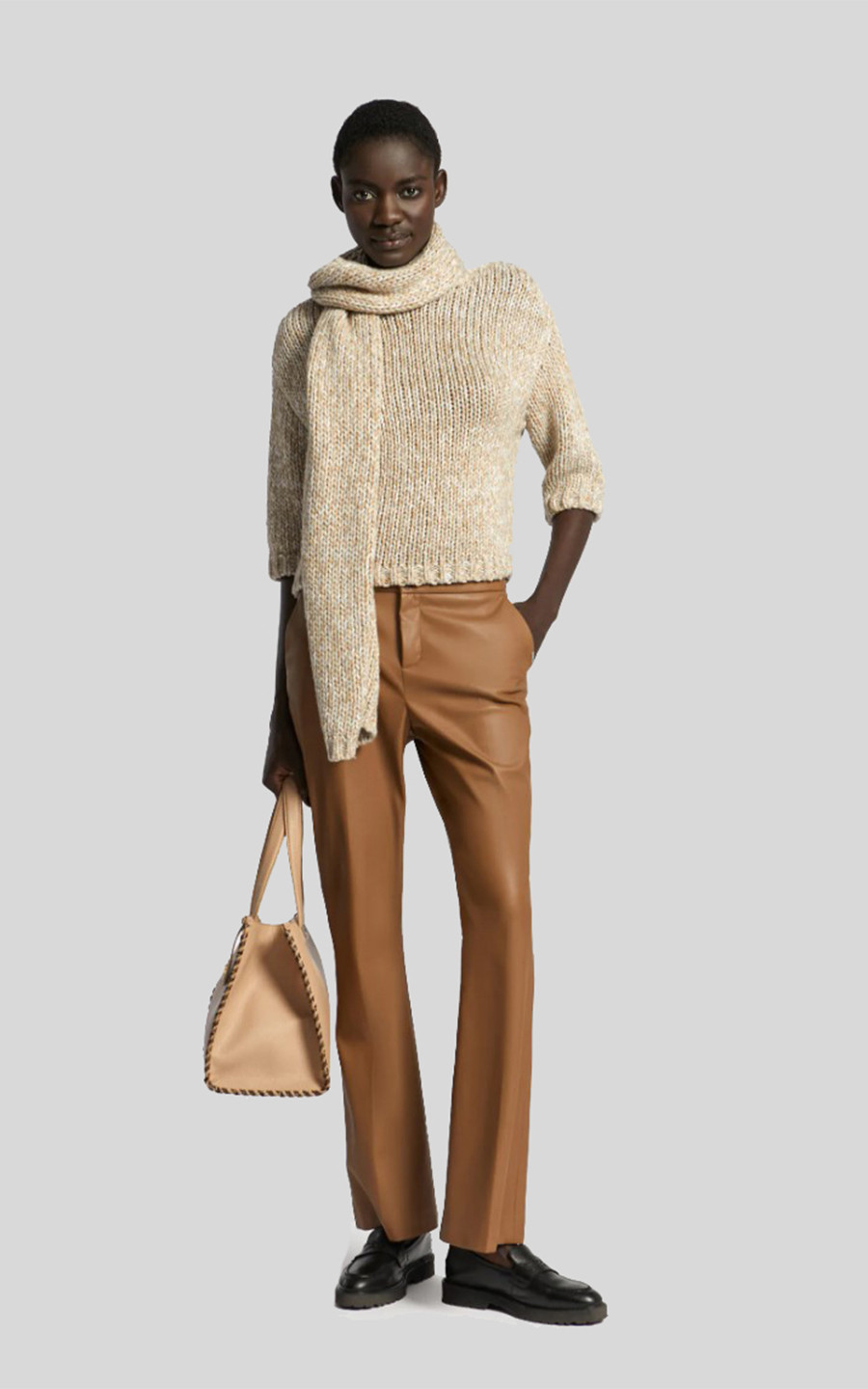 zoom in on Beige Sweater/trui image Beige Sweater/trui image