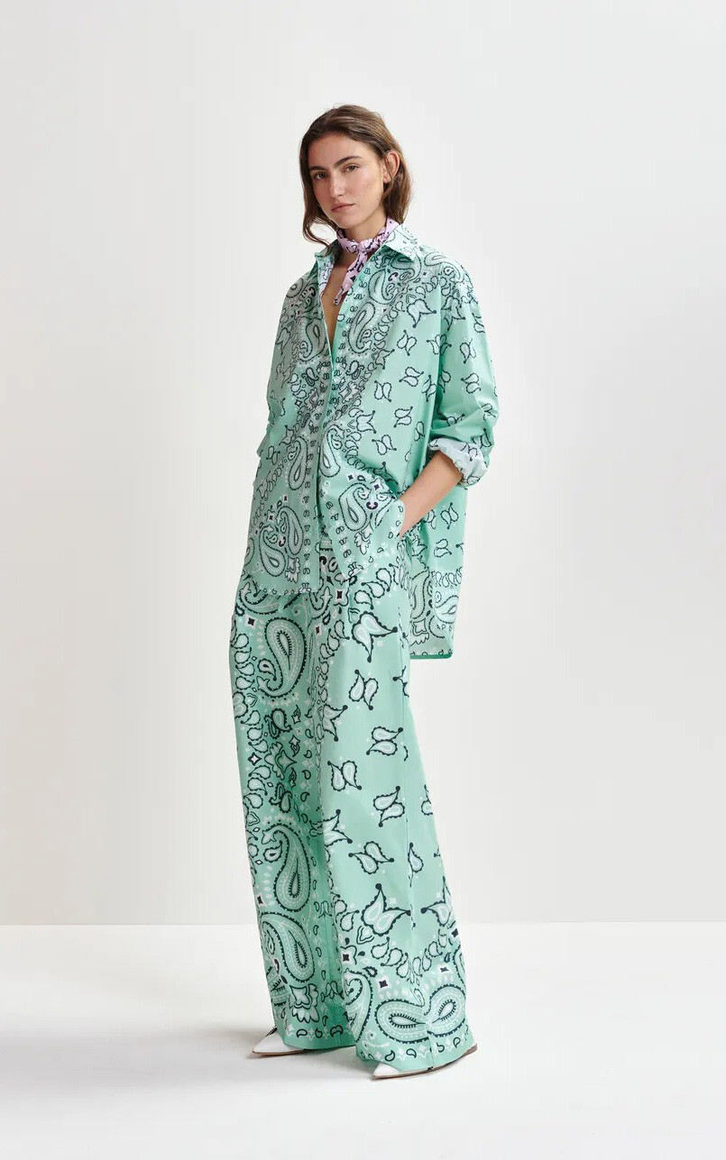 zoom in on Watergroen Broek image Watergroen Broek image