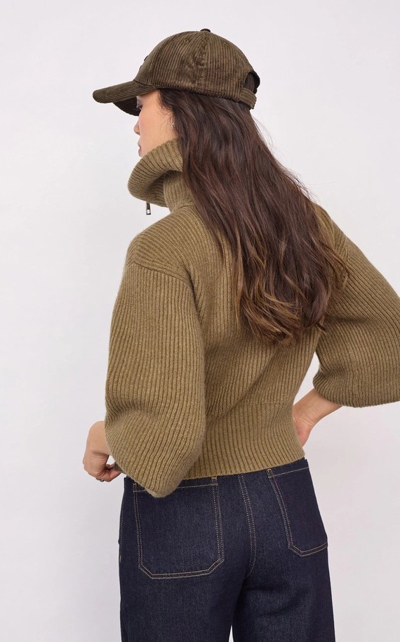 Kaki Cardigan image