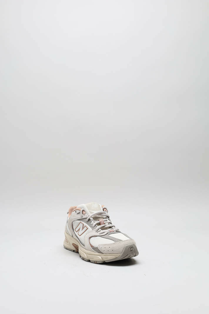 Ecru Sneaker