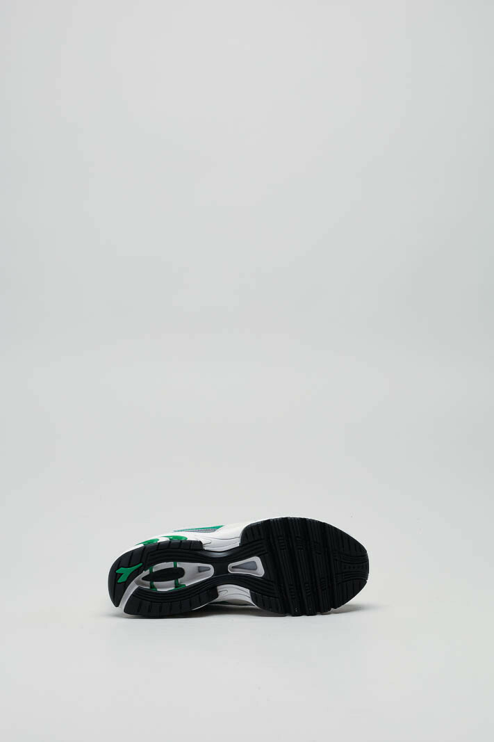 zoom in on Wit Sneaker image Wit Sneaker image