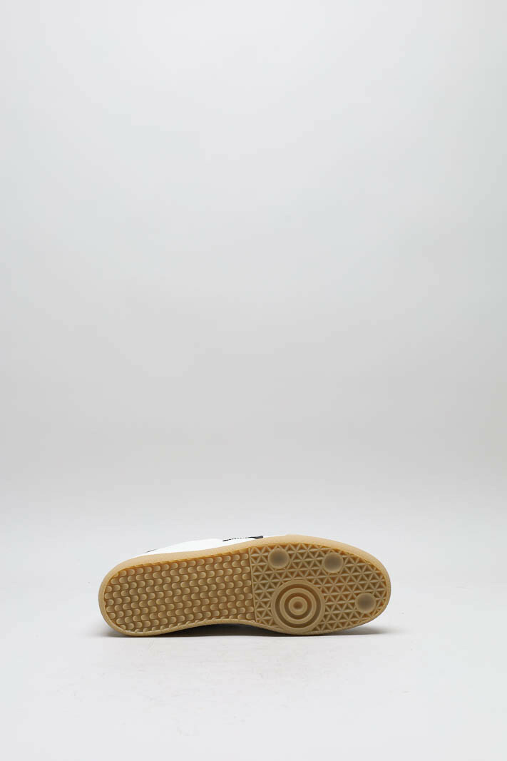 zoom in on Wit Sneaker image Wit Sneaker image