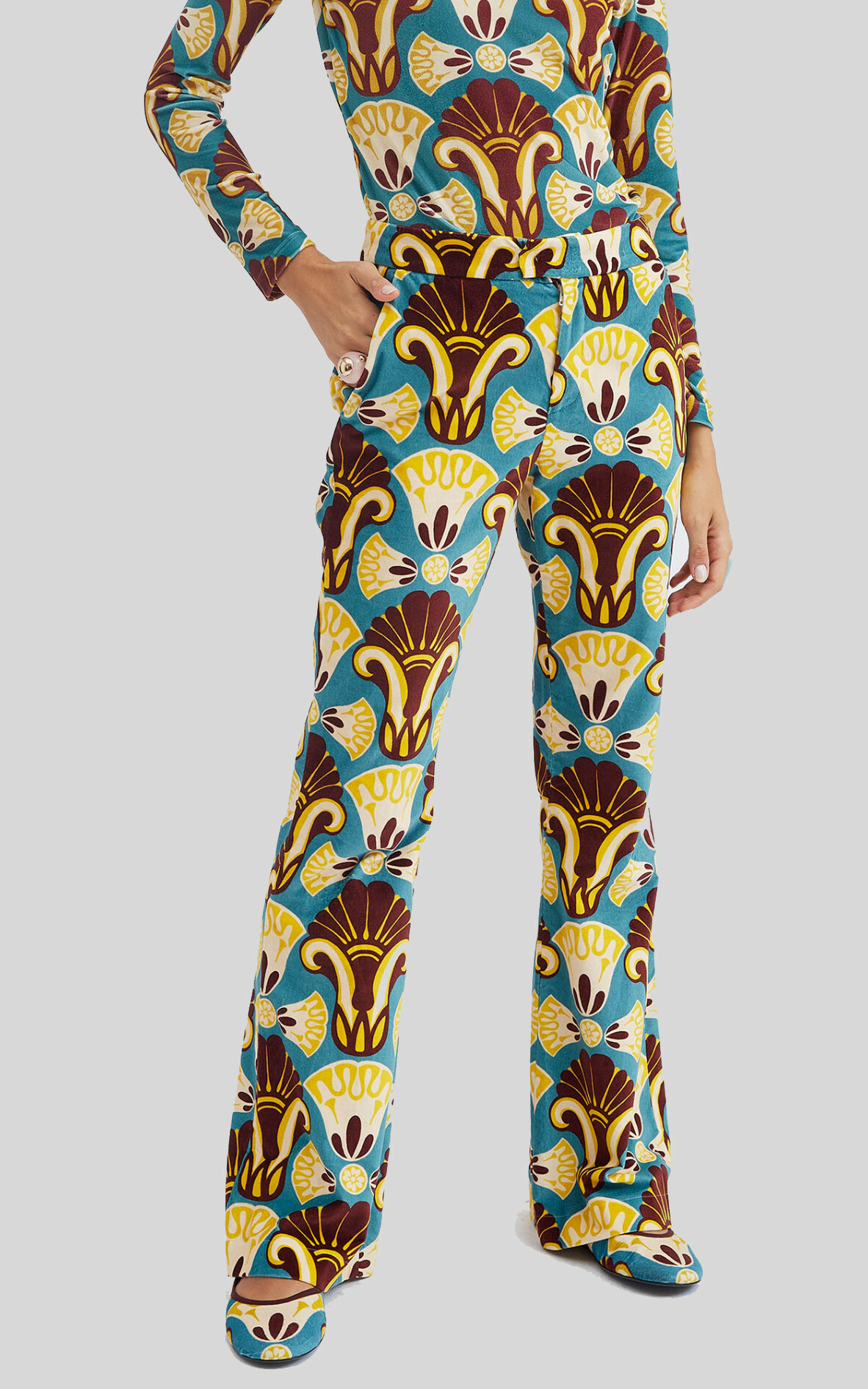 zoom in on Lichtblauw Broek image Lichtblauw Broek image