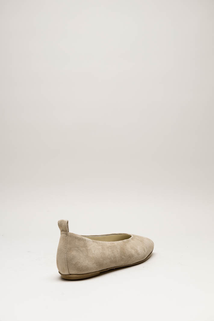 Taupe Ballerina image