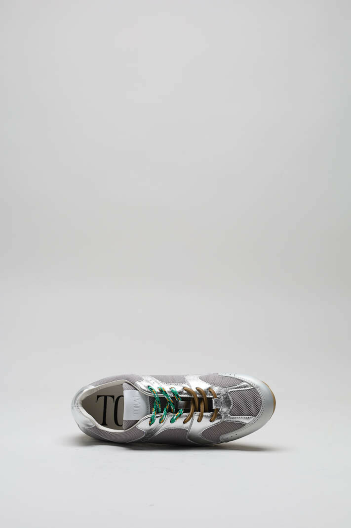 zoom in on Zilver Sneaker image Zilver Sneaker image