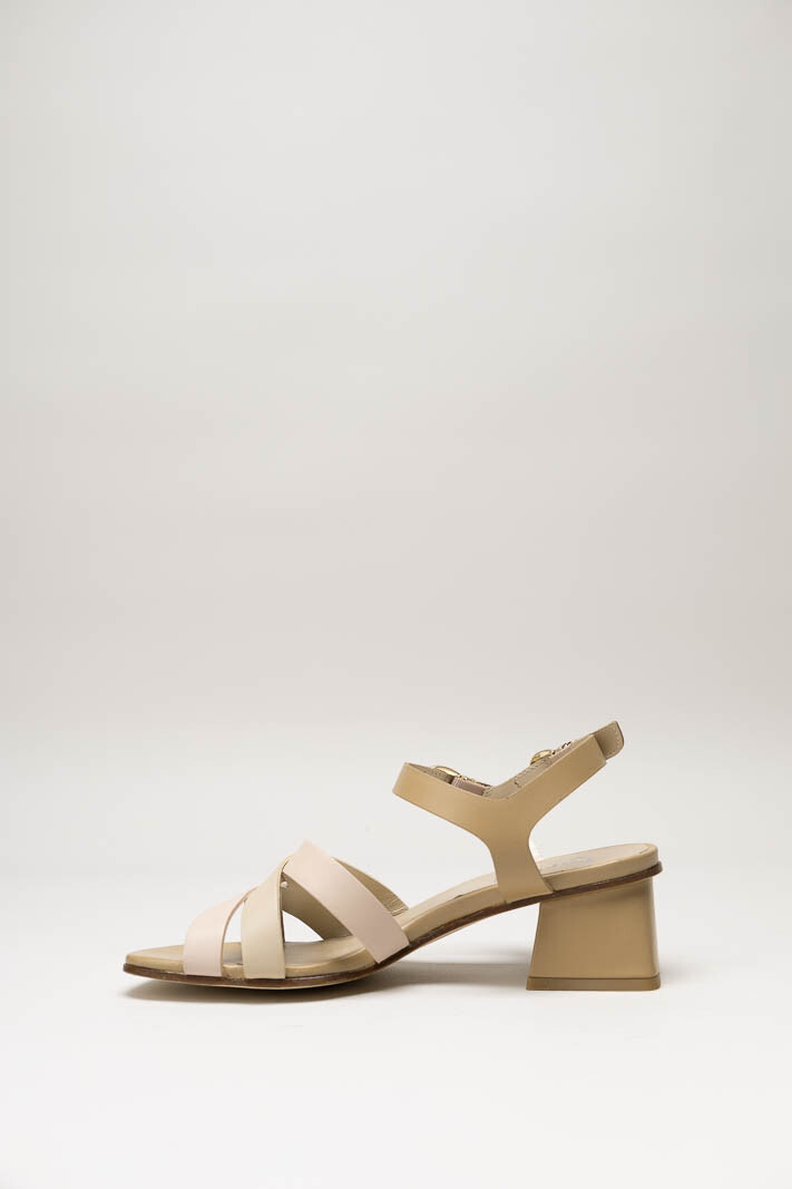 Beige Sandaal hak image