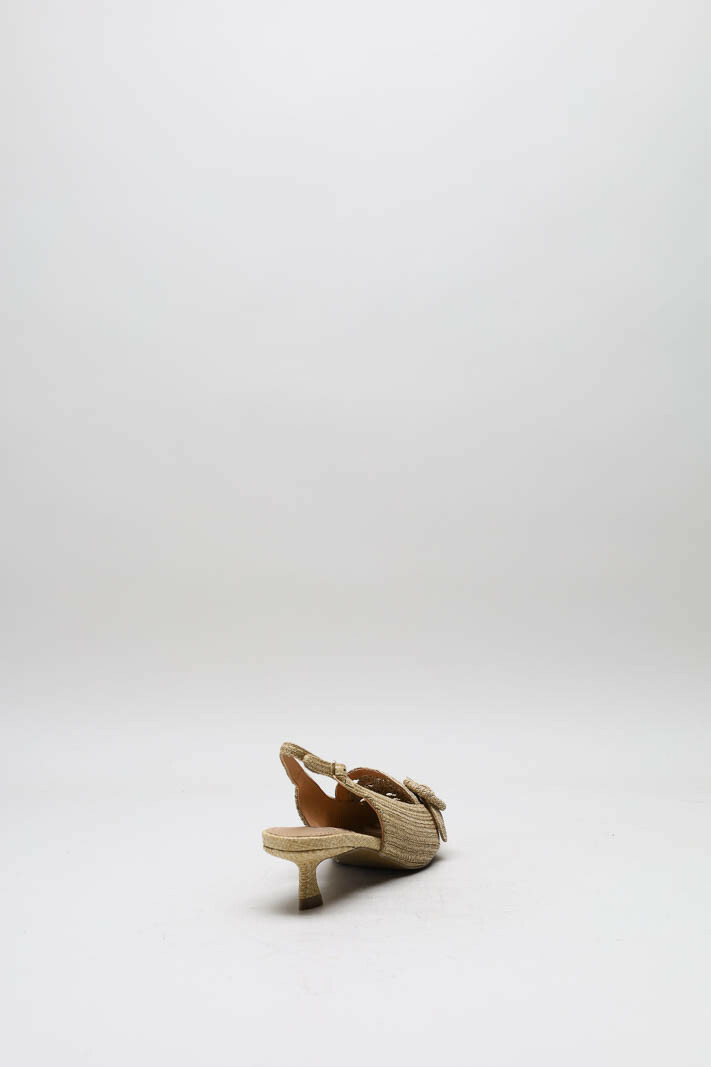 zoom in on Camel Pump image Camel Pump image