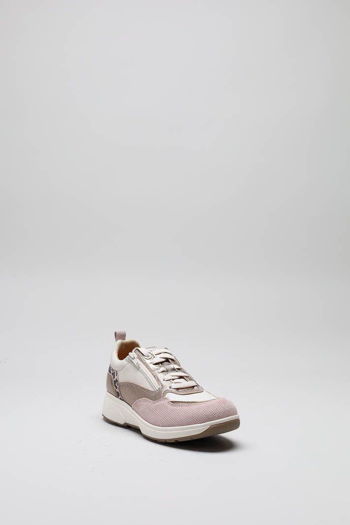 zoom in on Roze Sneaker image Roze Sneaker image