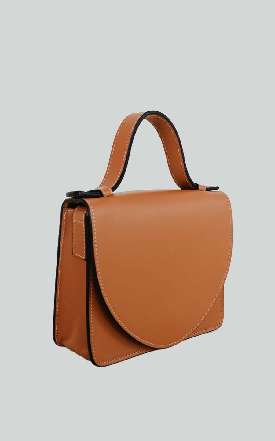 zoom in on Cognac Handtas image Cognac Handtas image