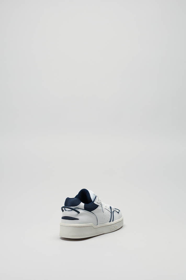 zoom in on Wit Sneaker image Wit Sneaker image