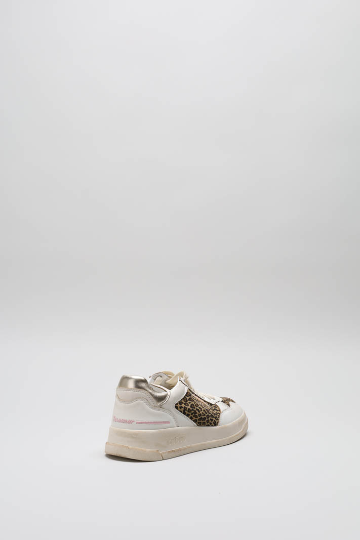 zoom in on Beige Sneaker image Beige Sneaker image