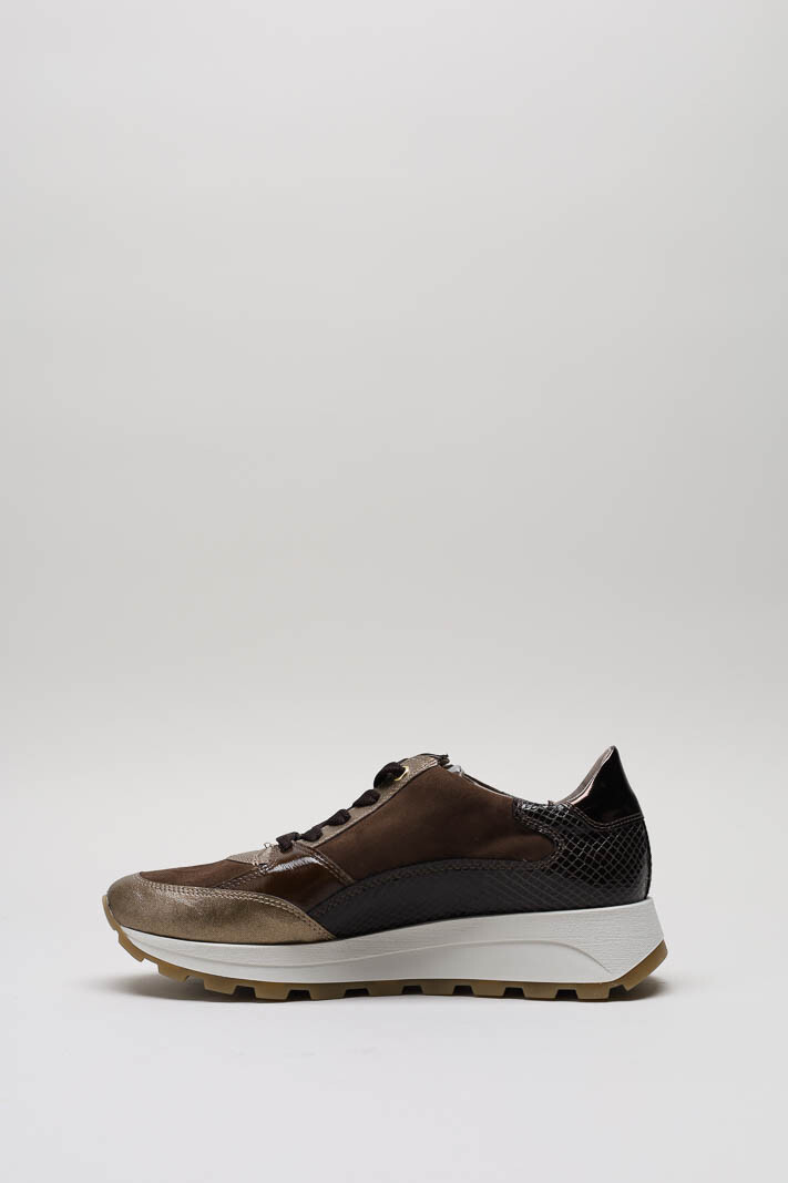 zoom in on Bruin Sneaker image Bruin Sneaker image