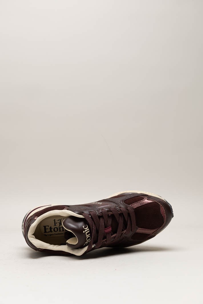 Bordeaux Sneaker image