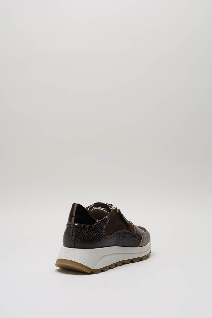 zoom in on Bruin Sneaker image Bruin Sneaker image