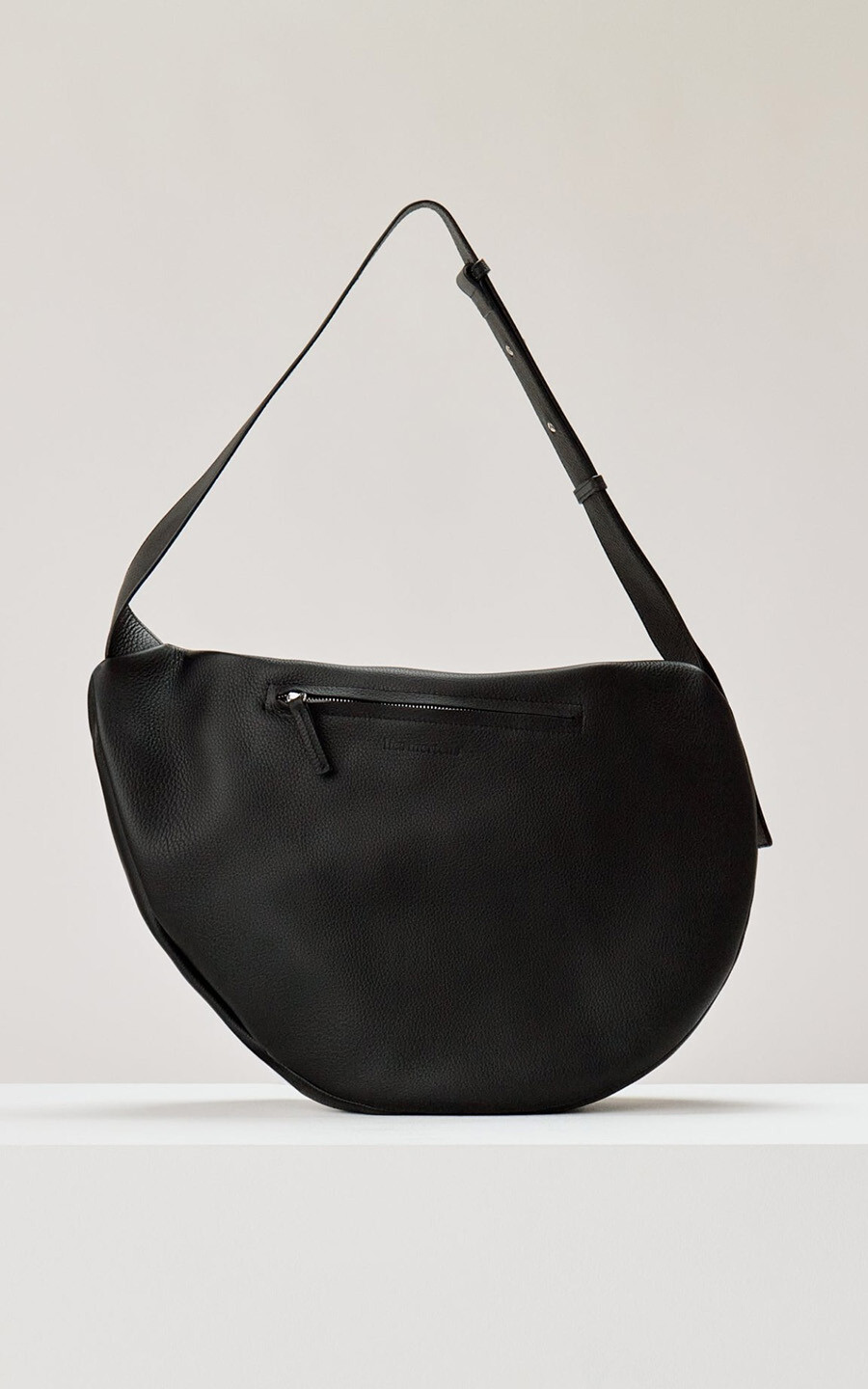 zoom in on Zwart Cross body image Zwart Cross body image